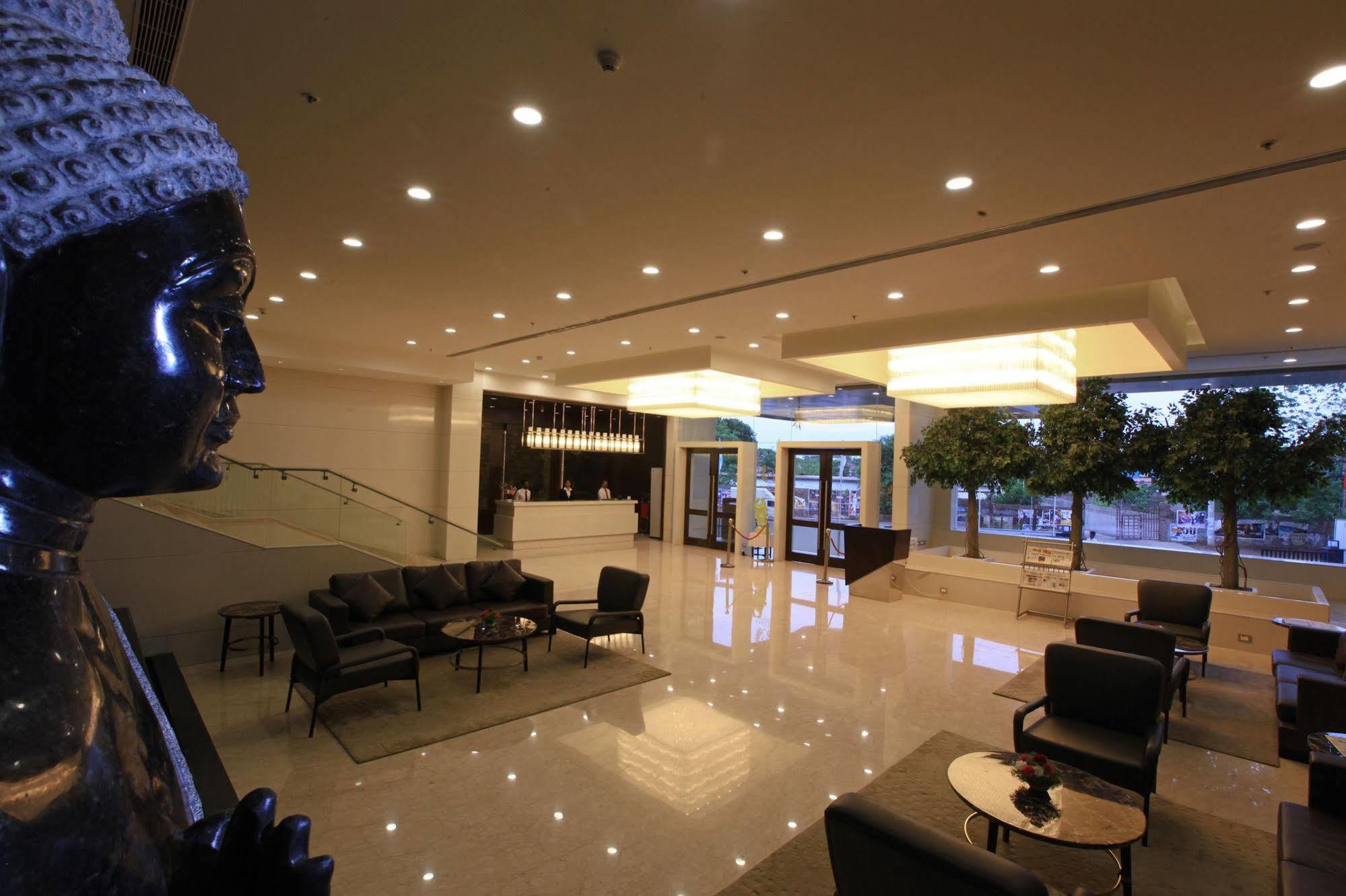 Vijayawāda Goutham Grand Hotel - Tenali מראה חיצוני תמונה